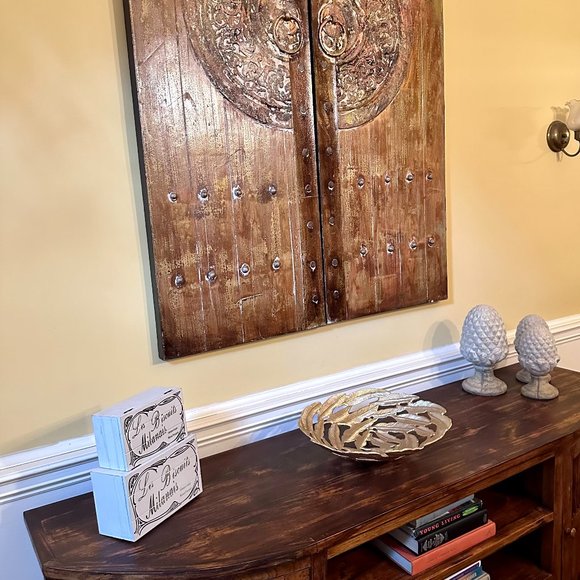 Gorgeous Gold Metal Feather Motif Centerpiece-Bowl - Picture 13 of 16